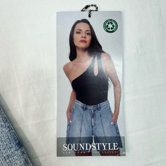 NEW Soundstyle Denim Jean Shorts Aline Mid Rise Raw Hem Cutoffs Size 4 / 26 - Picture 5 of 8